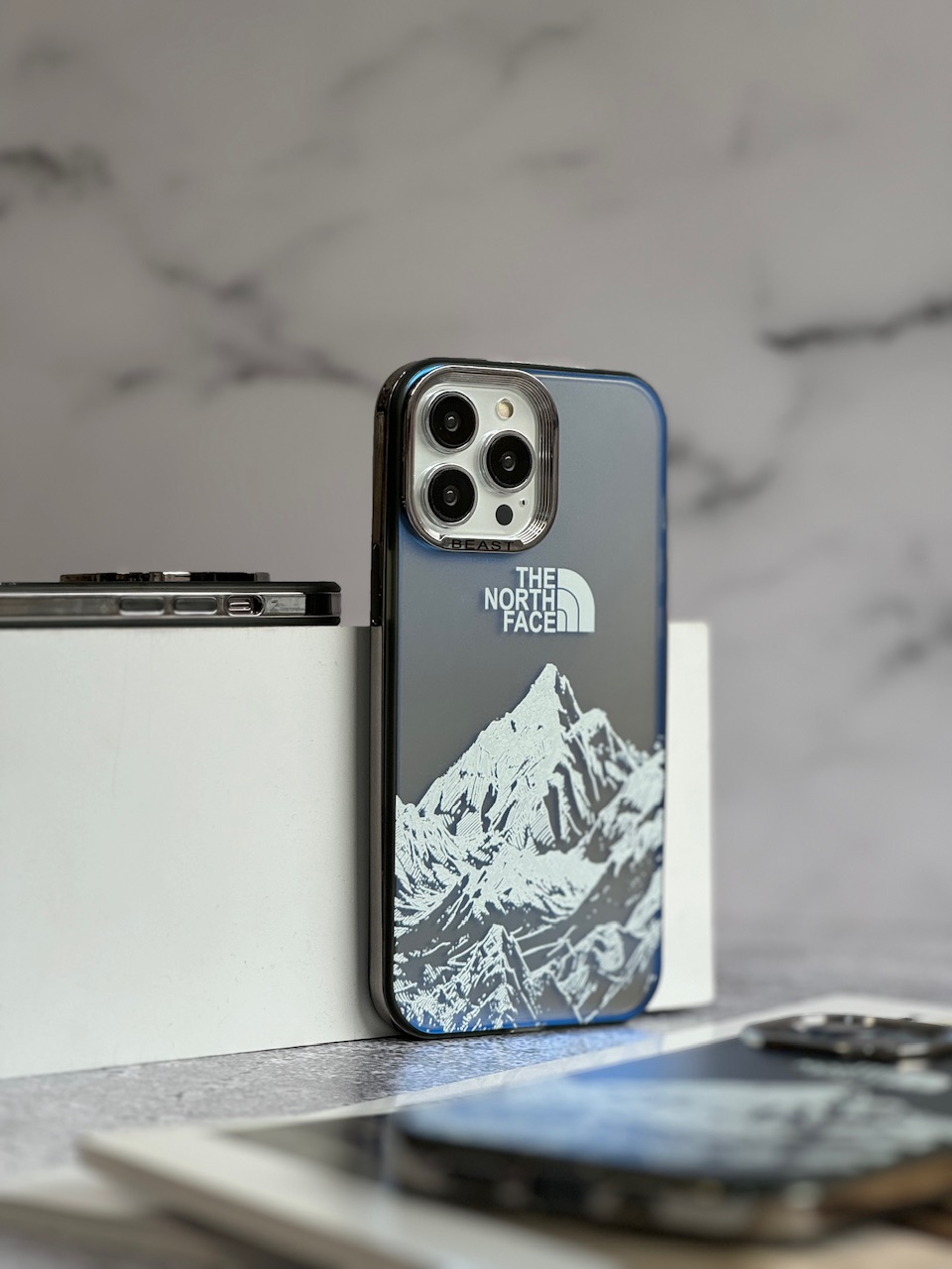 قاب BEAST Mountain هولوگرامی