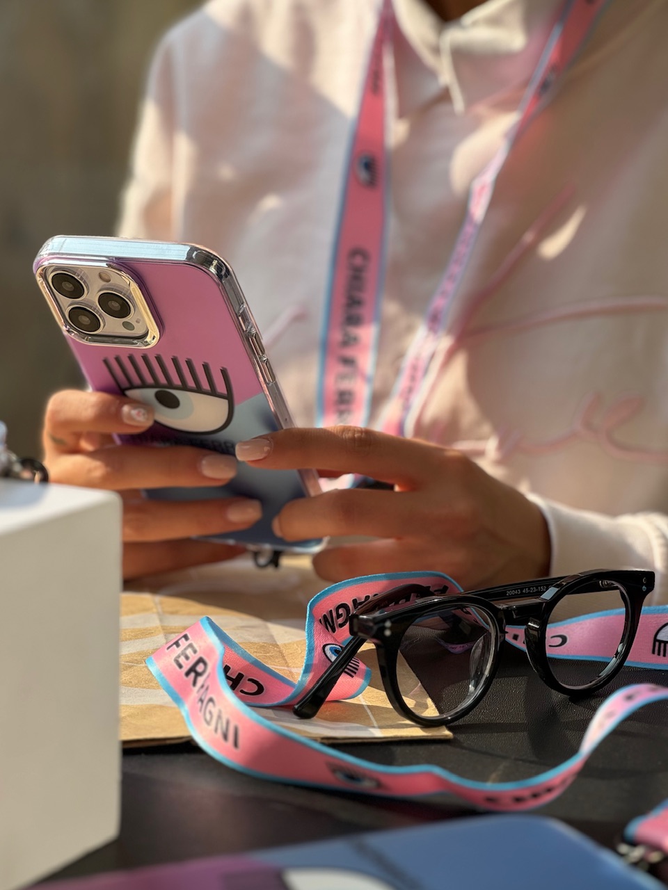 قاب کیارا فرانی دو رنگ با بند