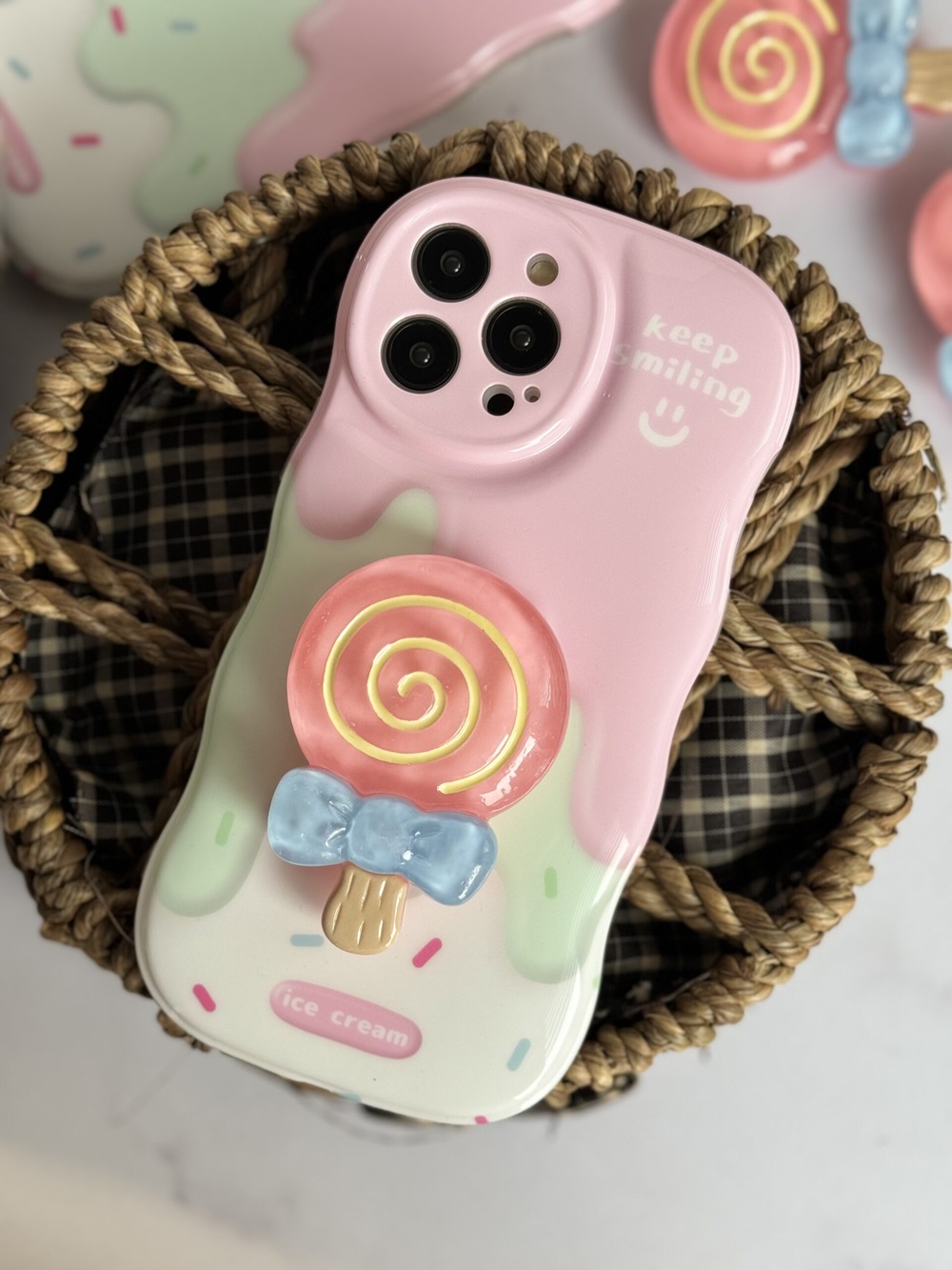 قاب موبایل آیفون شکلات کندی + پاپسوکت آبنبات