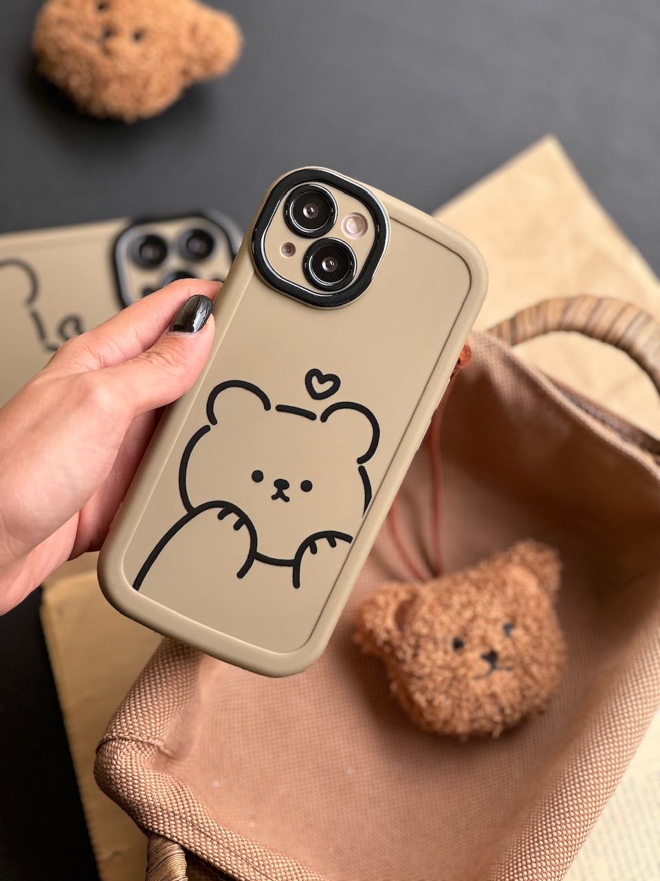 قاب تدی با آویز پشمی