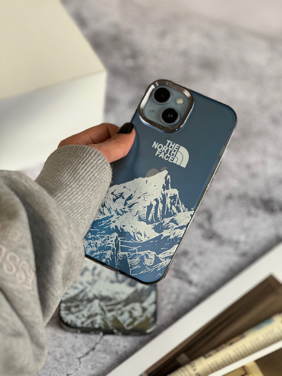 قاب BEAST Mountain هولوگرامی