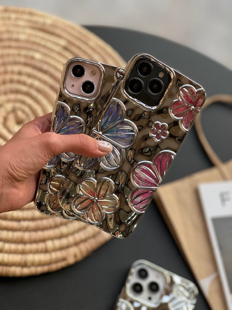 قاب گل رنگی کرومی