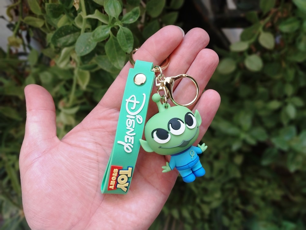 جاکلیدی آویز سیلیکونی طرح آدم فضایی