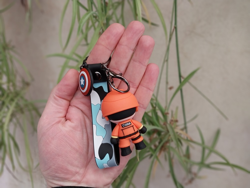 جاکلیدی آویز مرد تعمیرکار