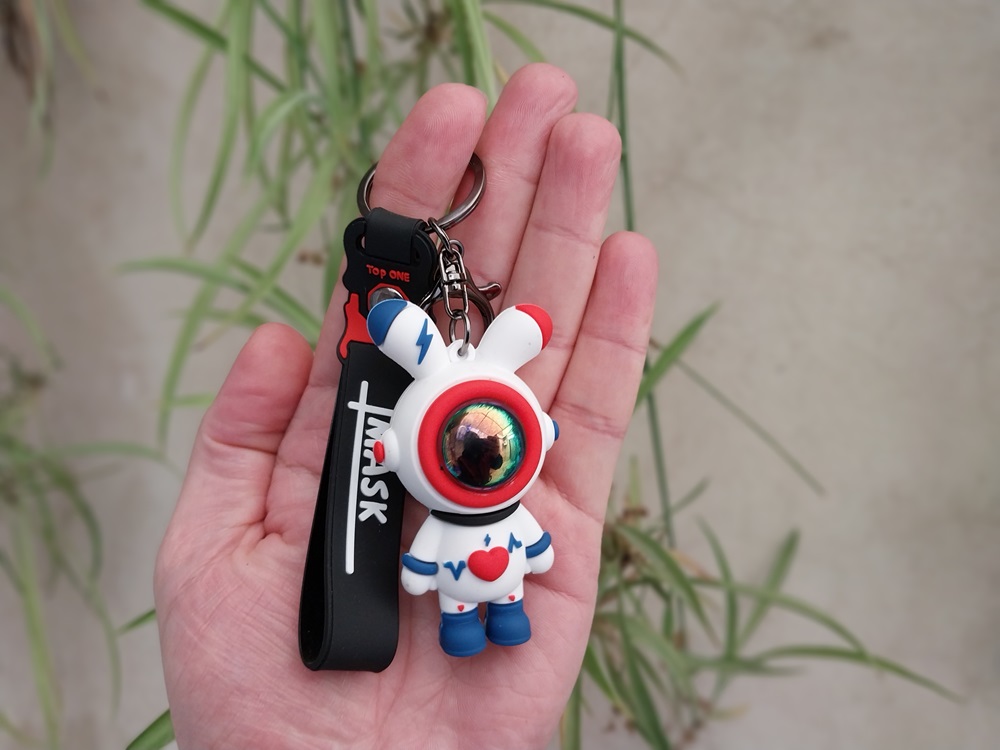 جاکلیدی آویز خرگوش فضانورد