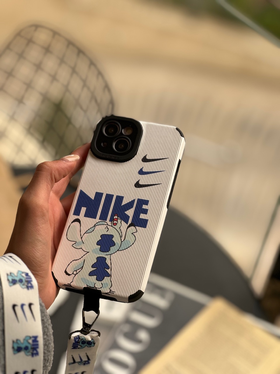 قاب Stitch Nike همراه با بند