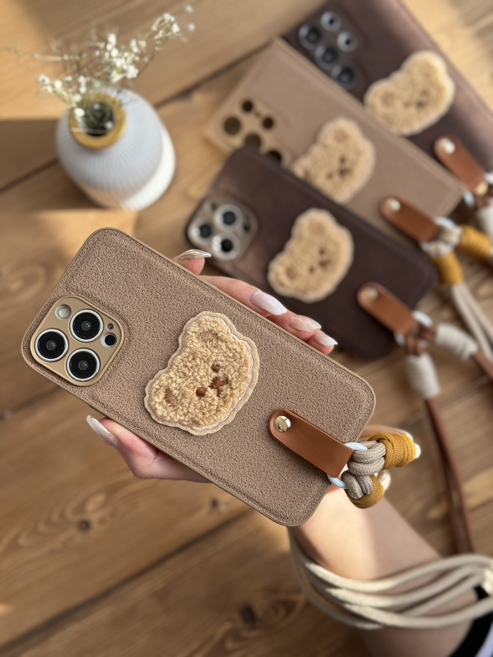 قاب موبایل خرس دوست داشتنی + بندست