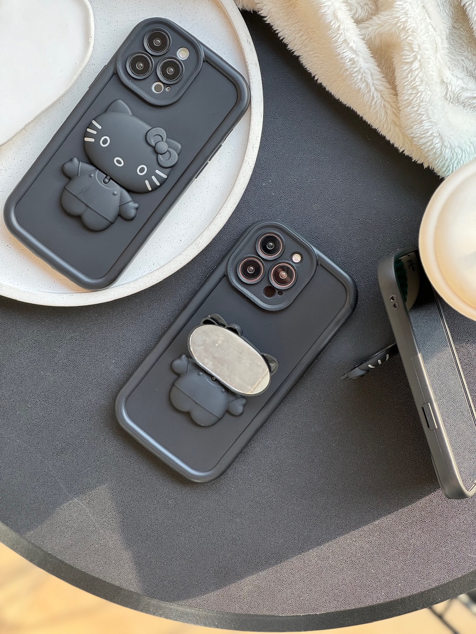 قاب هلوکیتی مشکی استند شو