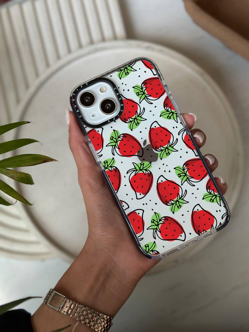 قاب موبایل سفارشی طرح باغ توت فرنگی (کد 0143)