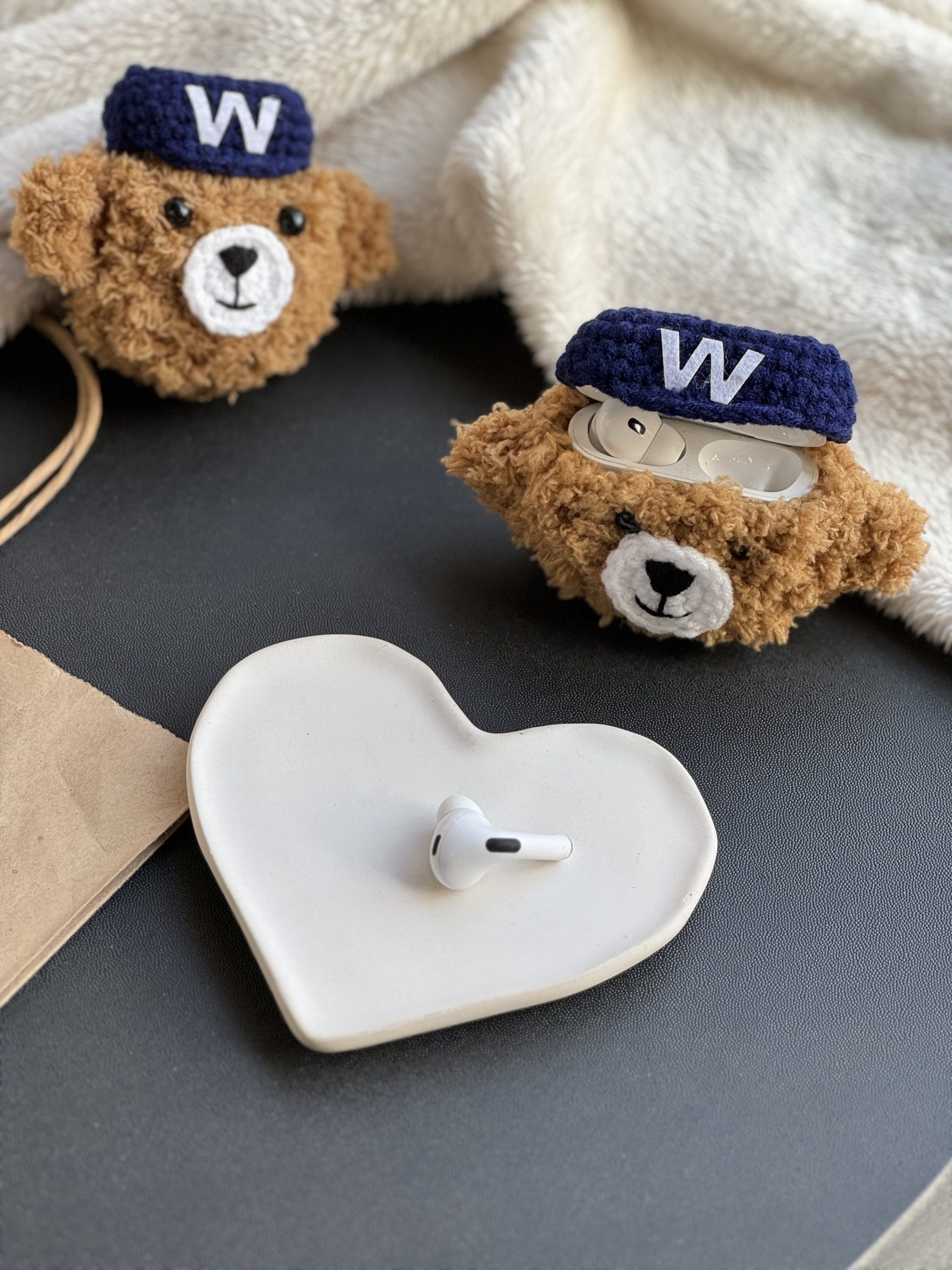 کاور ایرپاد پشمی خرس کلاه دار