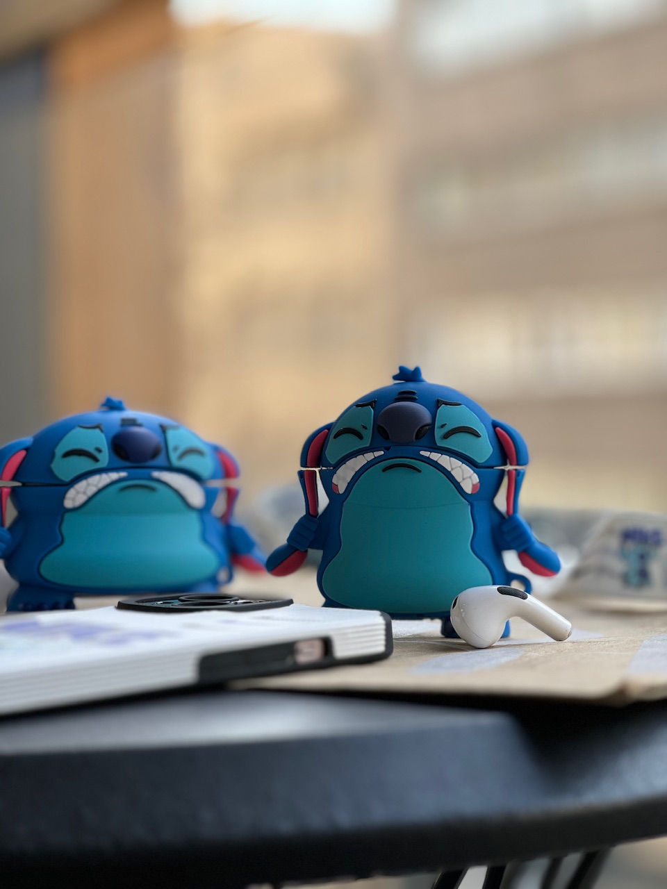 کاور ایرپاد سیلیکونی Crying Stitch