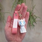 جاکلیدی آویز گربه سفید