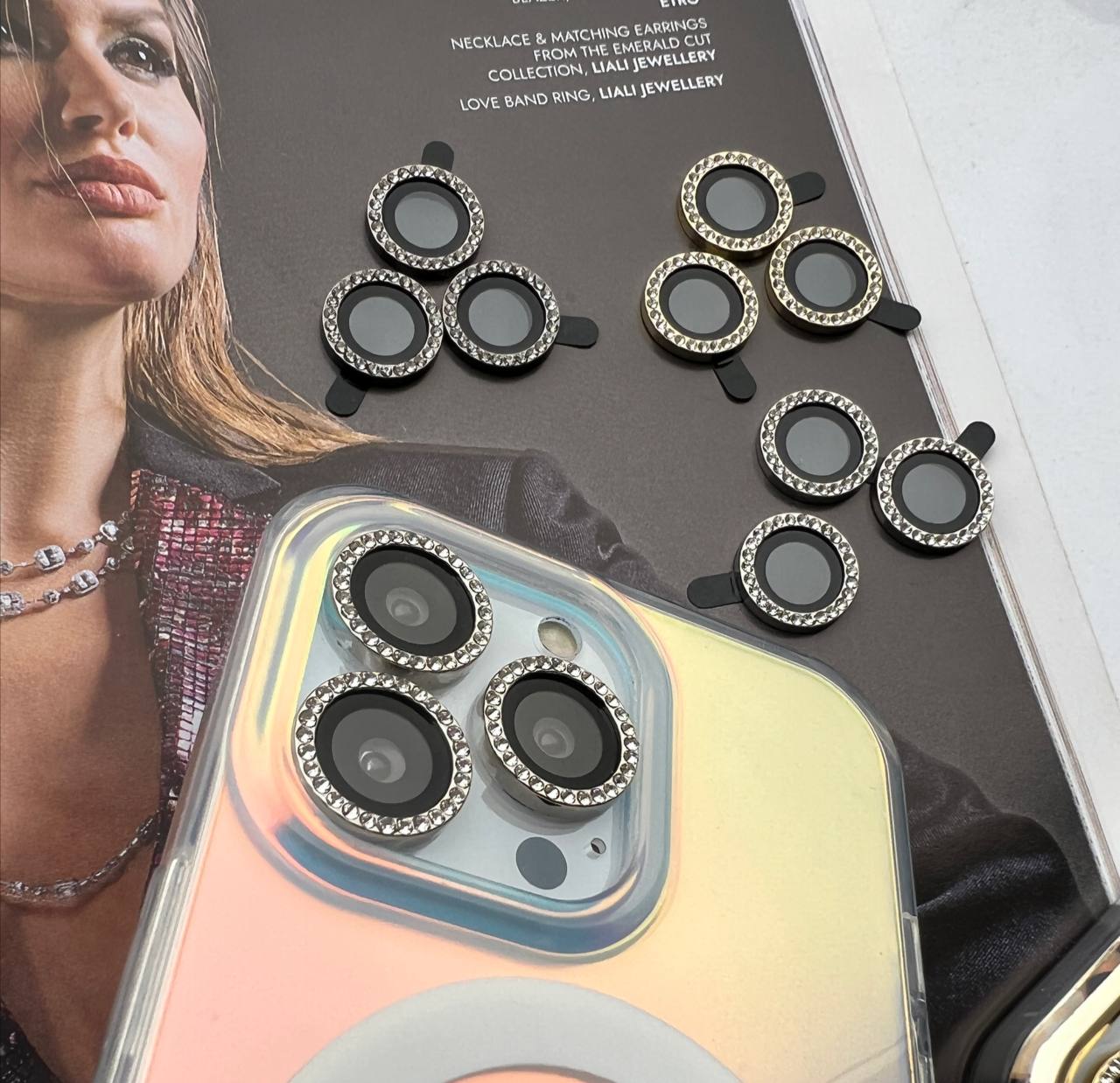 محافظ لنز سوارفسکی