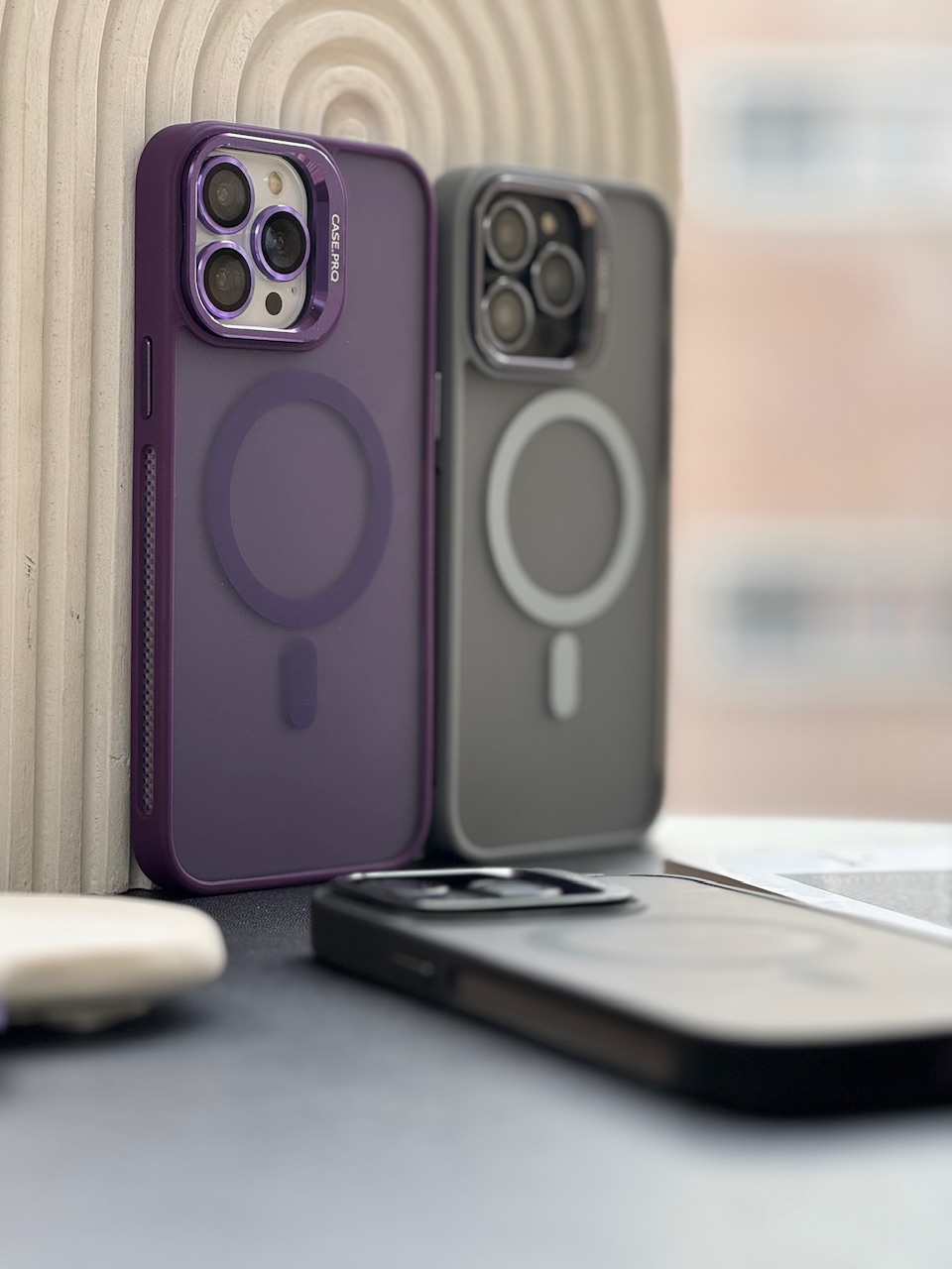 قاب Matte CasePro Lens with MagSafe استند شو با لنز رینگی