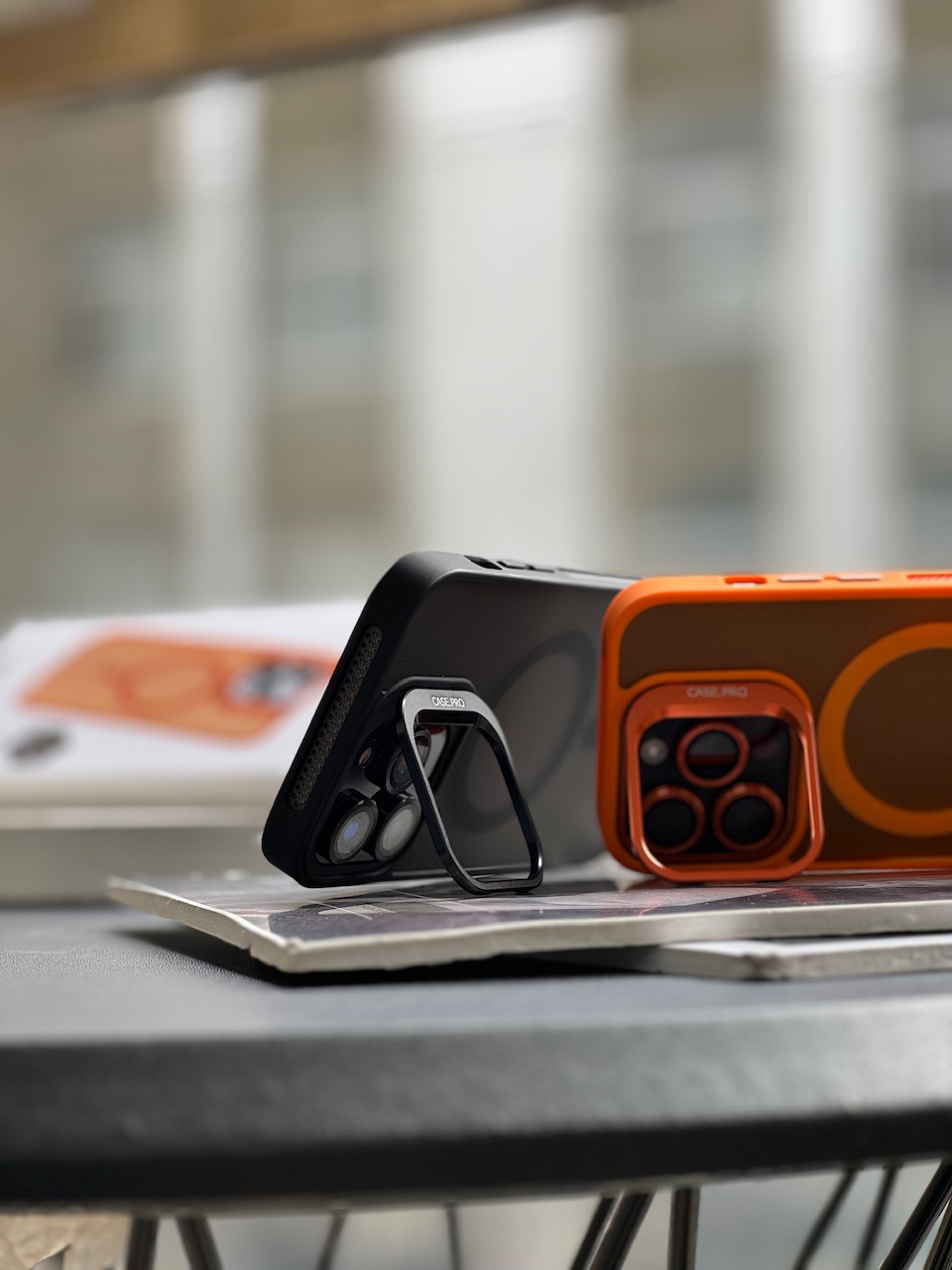 قاب Matte CasePro Lens with MagSafe استند شو با لنز رینگی