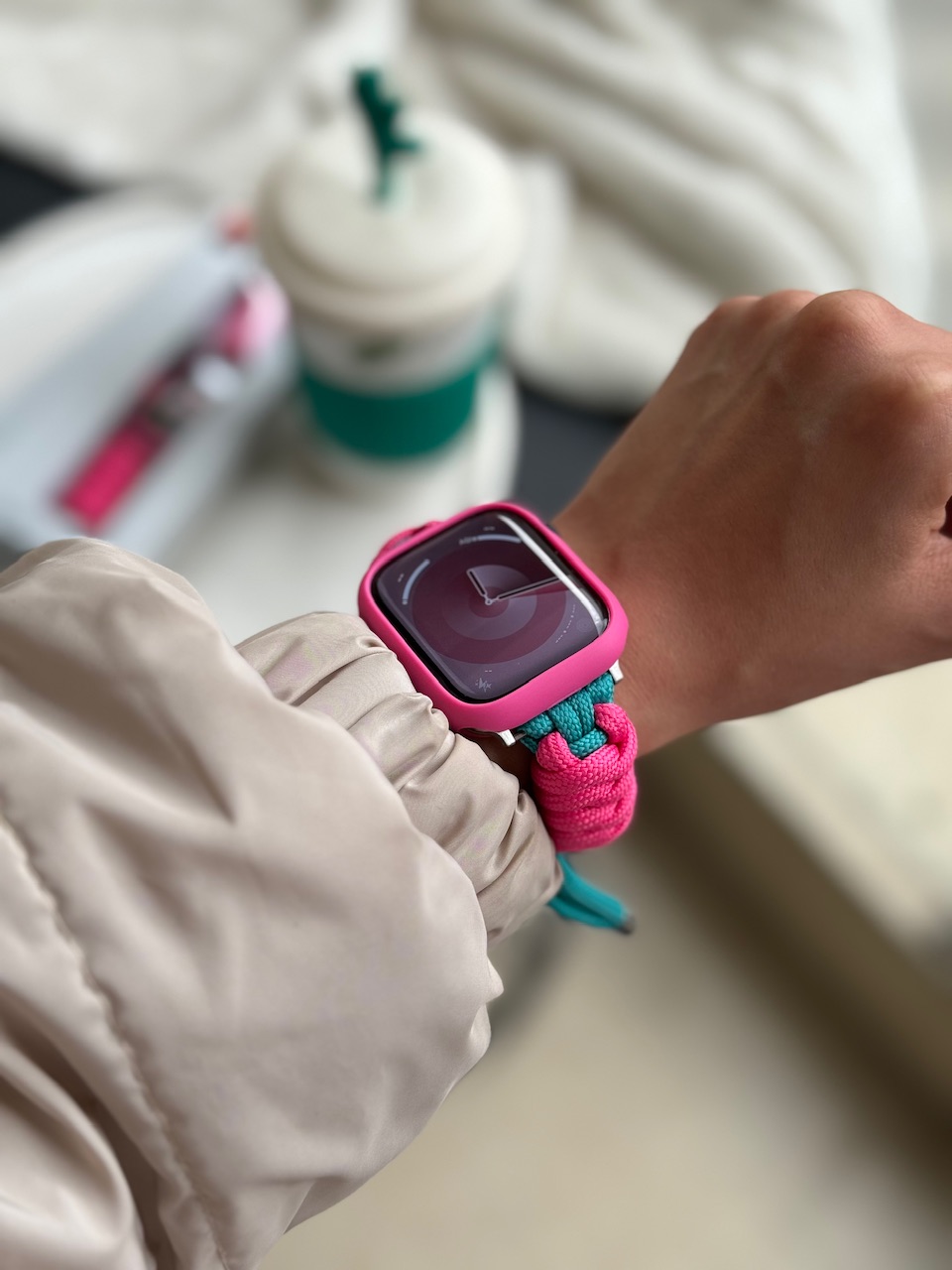 بند اپل واچ بافت کنفی با گارد سرخابی