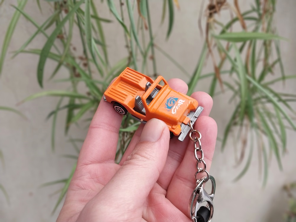 جاکلیدی آویز ماشین