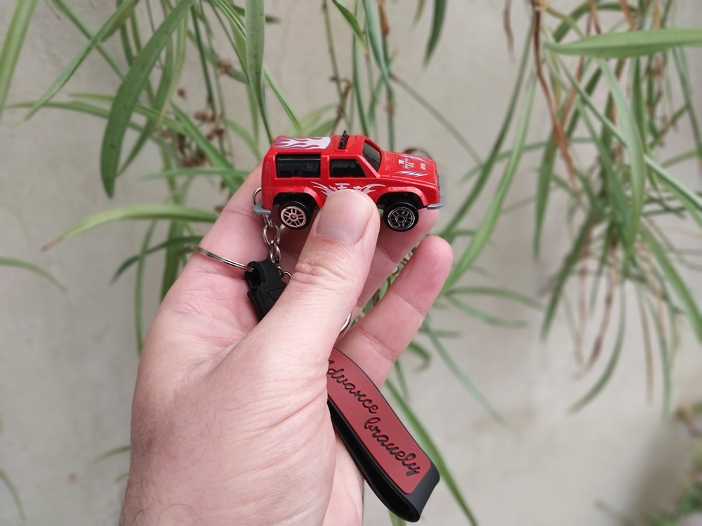 جاکلیدی آویز ماشین