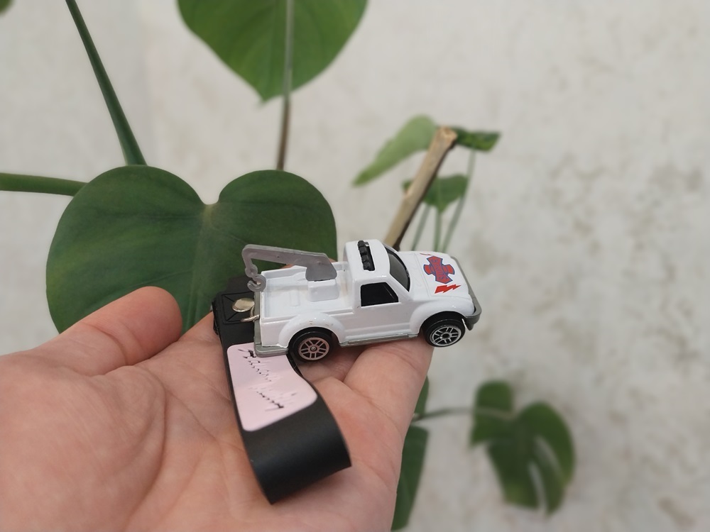 جاکلیدی آویز ماشین