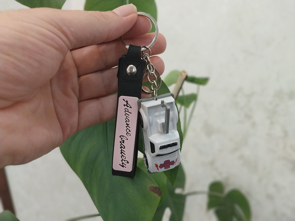 جاکلیدی آویز ماشین