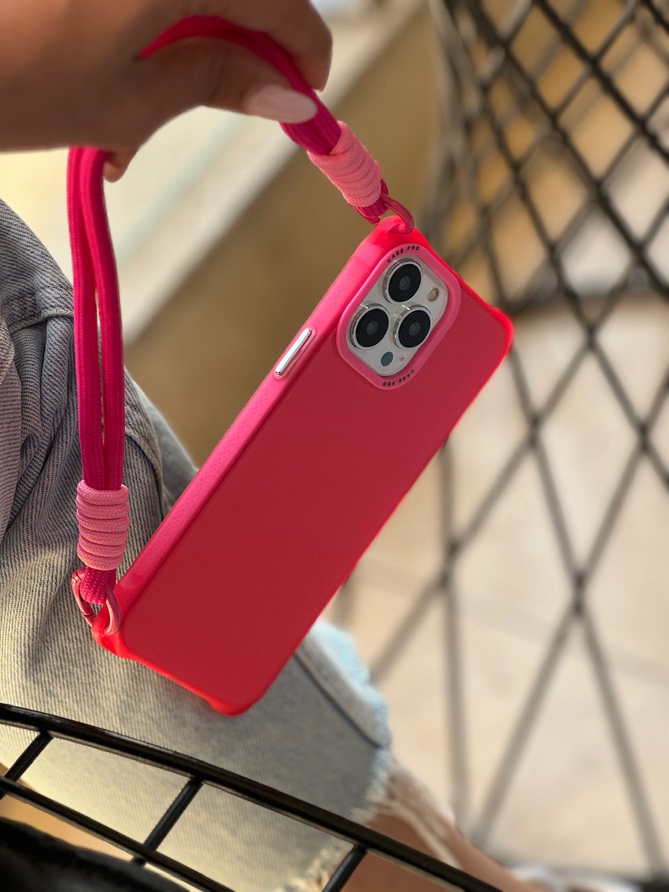 قاب کیس پرو قلاب دار بند کوتاه