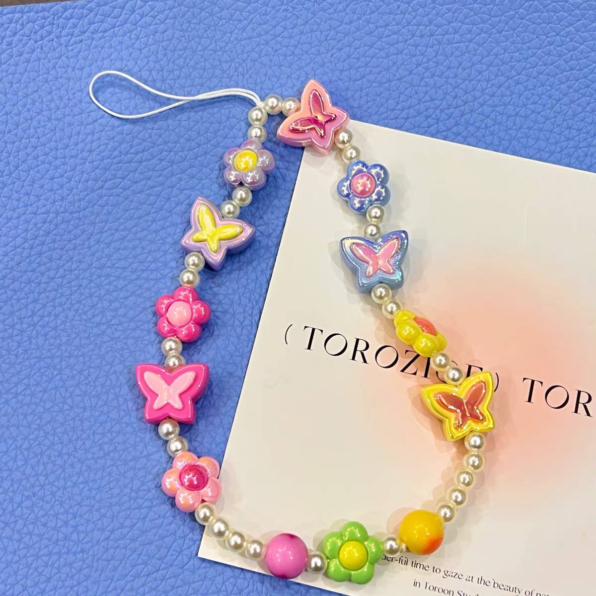 بند آویز دستی پاستیلی پروانه ای