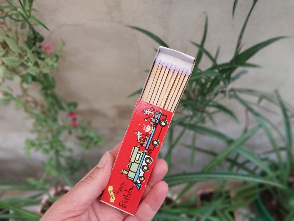 کبریت رنگی تولد