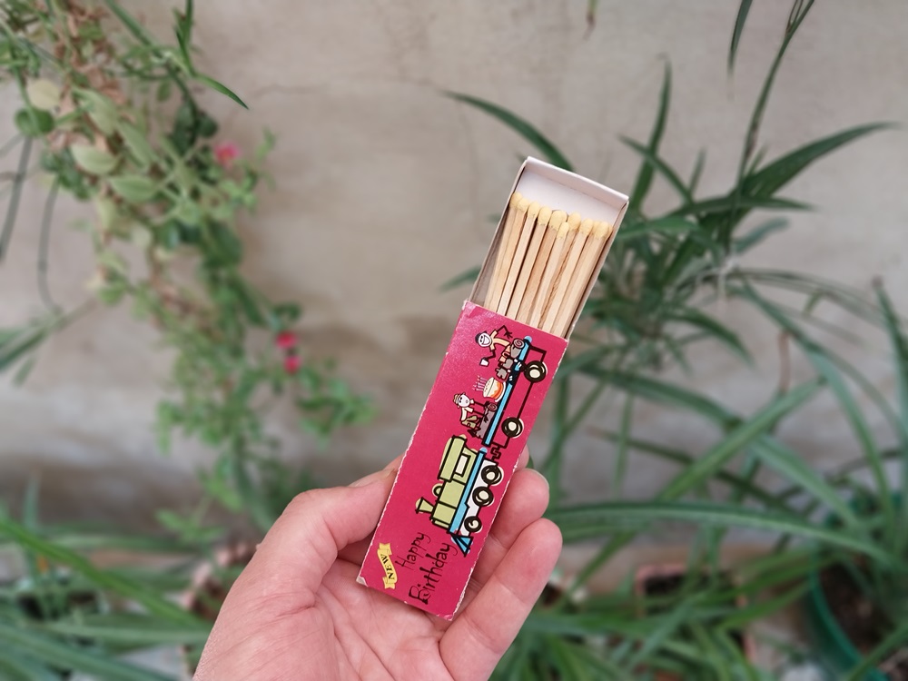 کبریت رنگی تولد