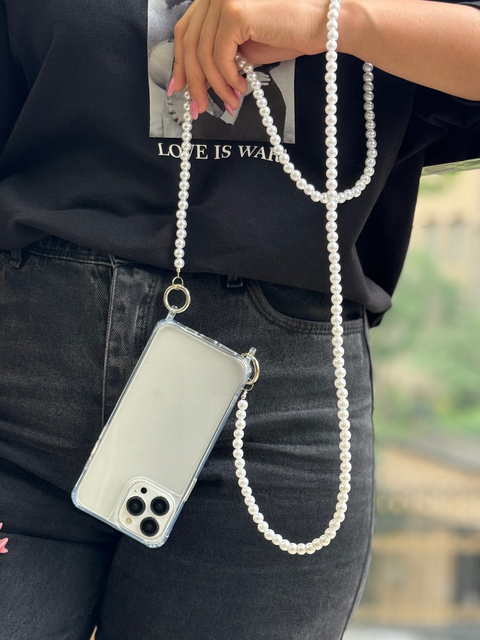 قاب شفاف دو قلاب با بند مرواریدی بلند