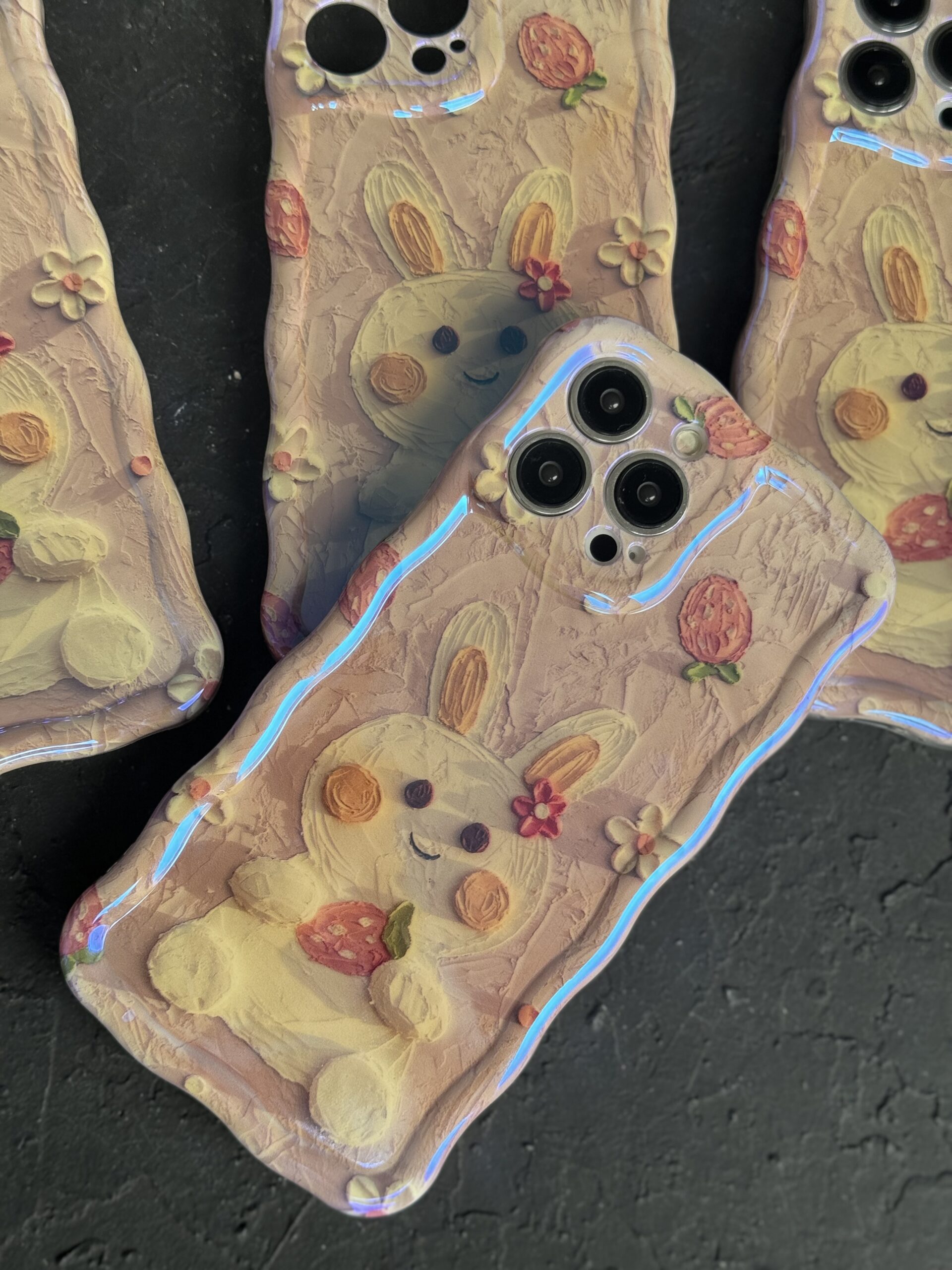 قاب آیفون خرگوش آبرنگی سه بعدی