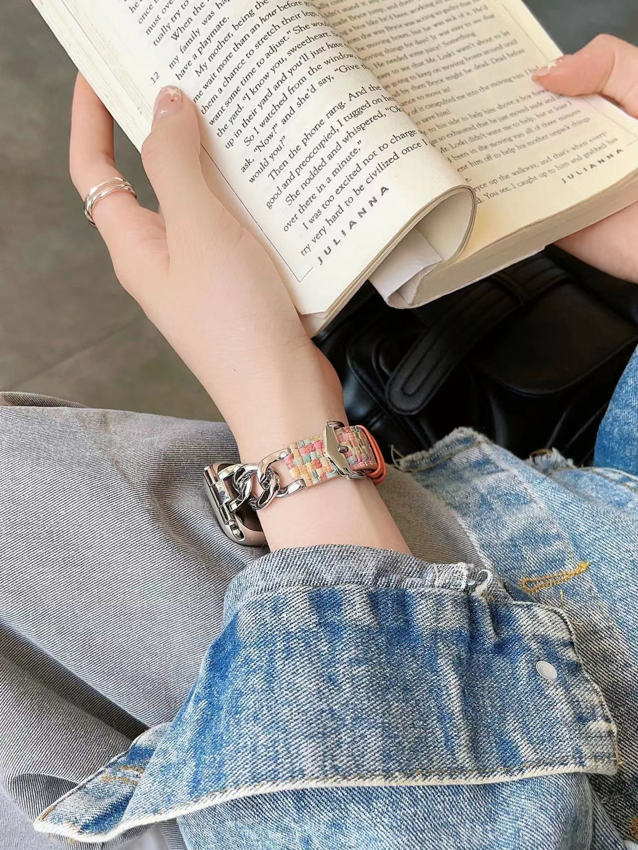 بند کارتیر چرمی چهارخانه رنگی Celine