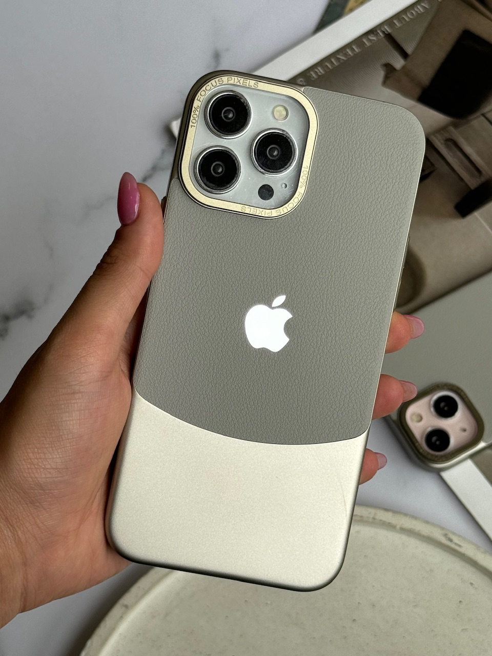 قاب Leather Metal تیتانیوم و قرمز