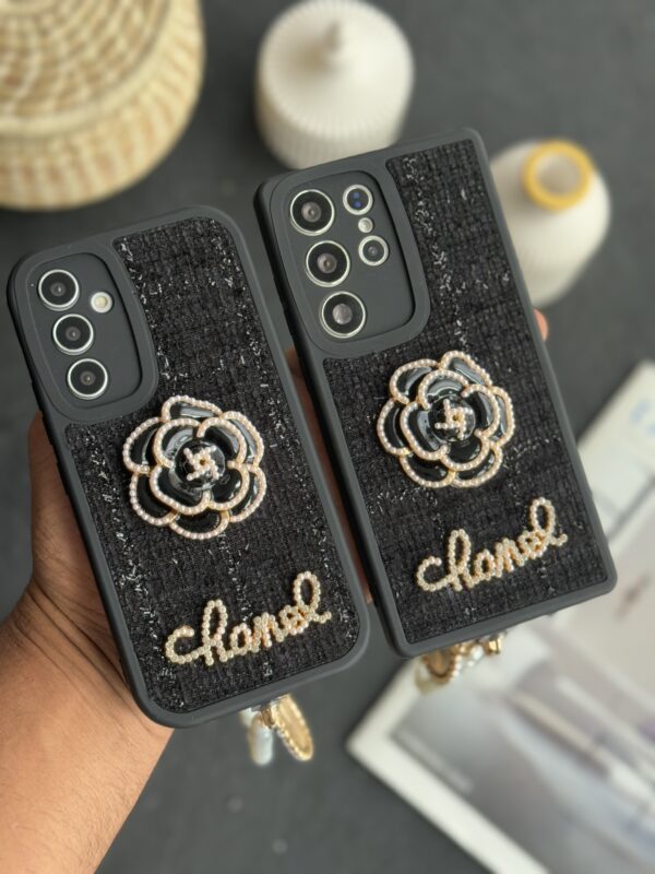 قاب سامسونگ شنل گل حصیری مشکی بند مرواریدی