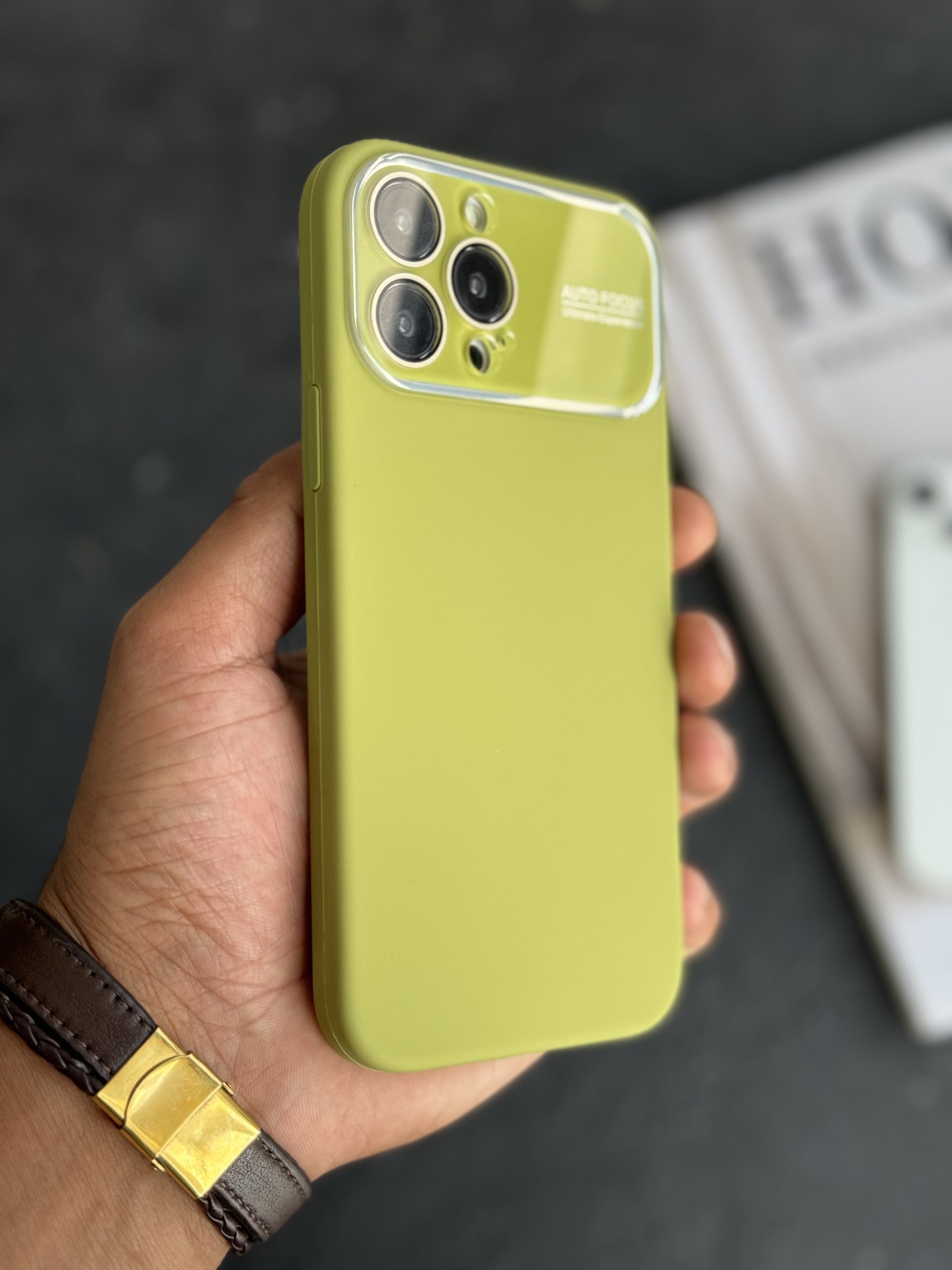 قاب آیفون سیلیکون اتوفوکس سبز