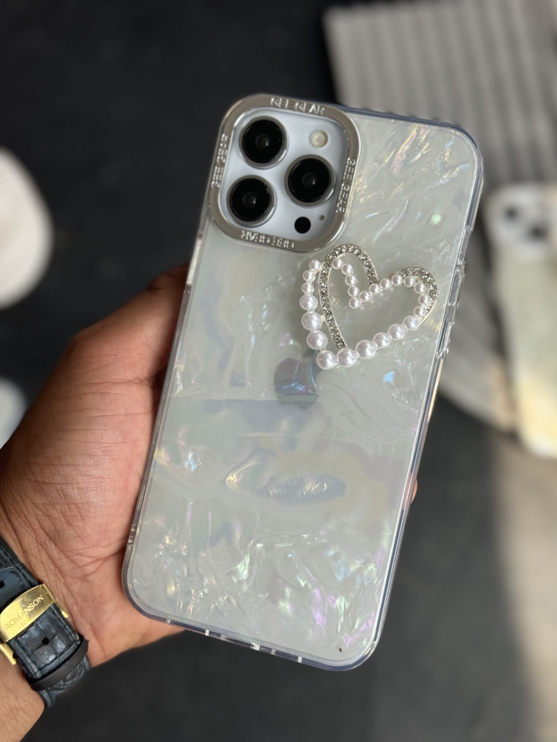 قاب آیفون قلب مرواریدی