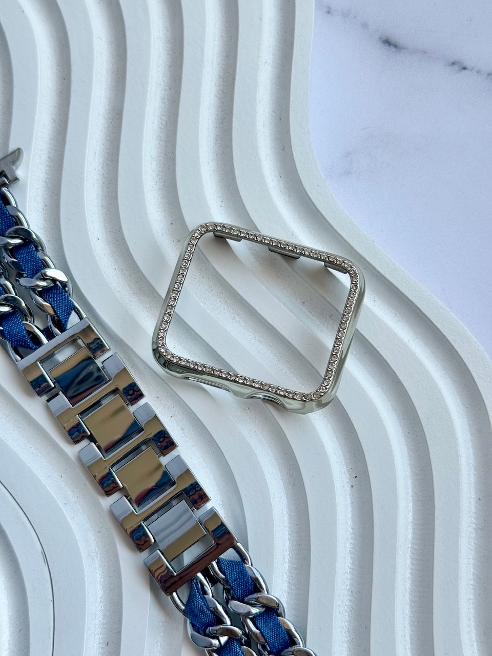 بند اپل واچ جین کارتیر با گارد نگینی