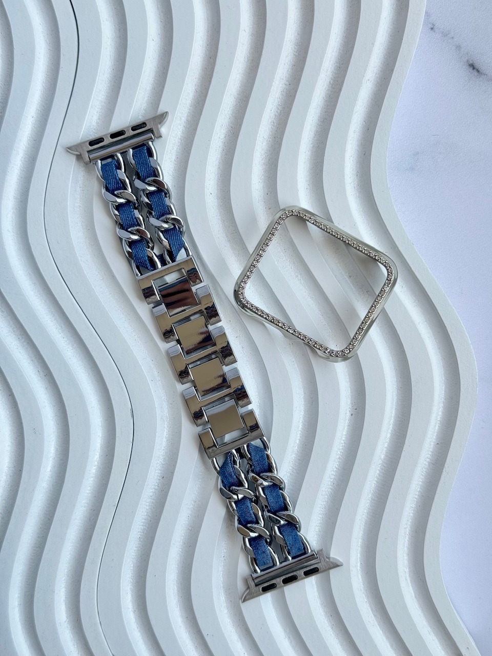 بند اپل واچ جین کارتیر با گارد نگینی