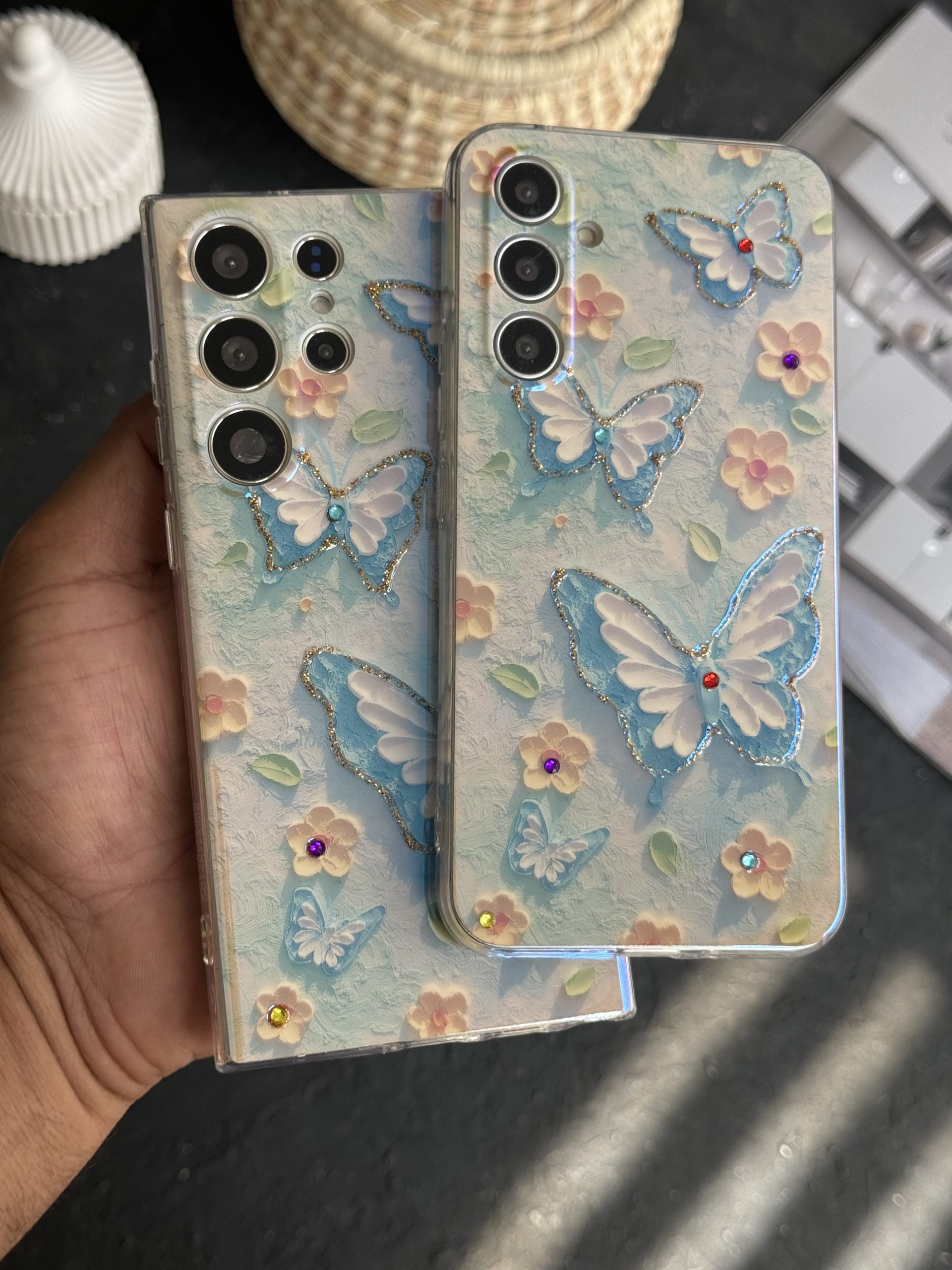 قاب گل بابونه و پروانه آبرنگی محافظ لنزدار