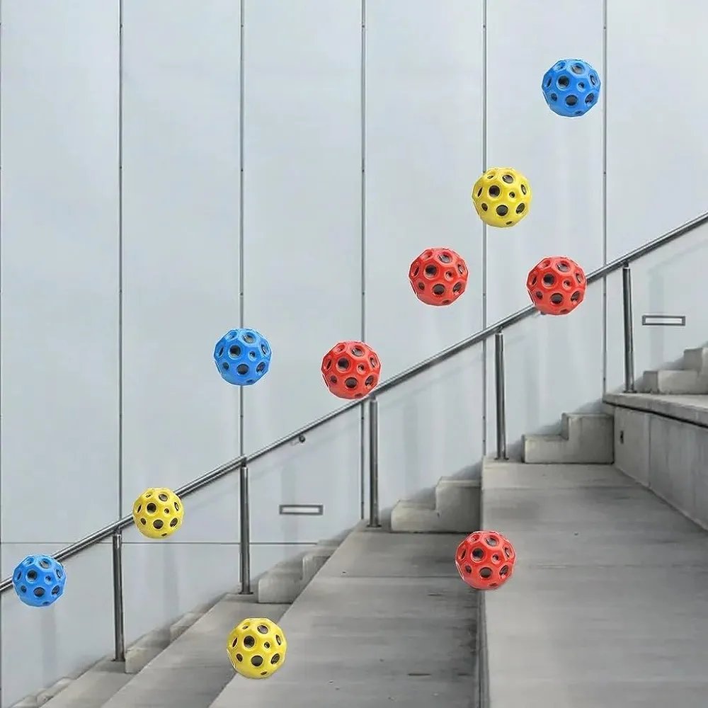 توپ فضایی مون بال