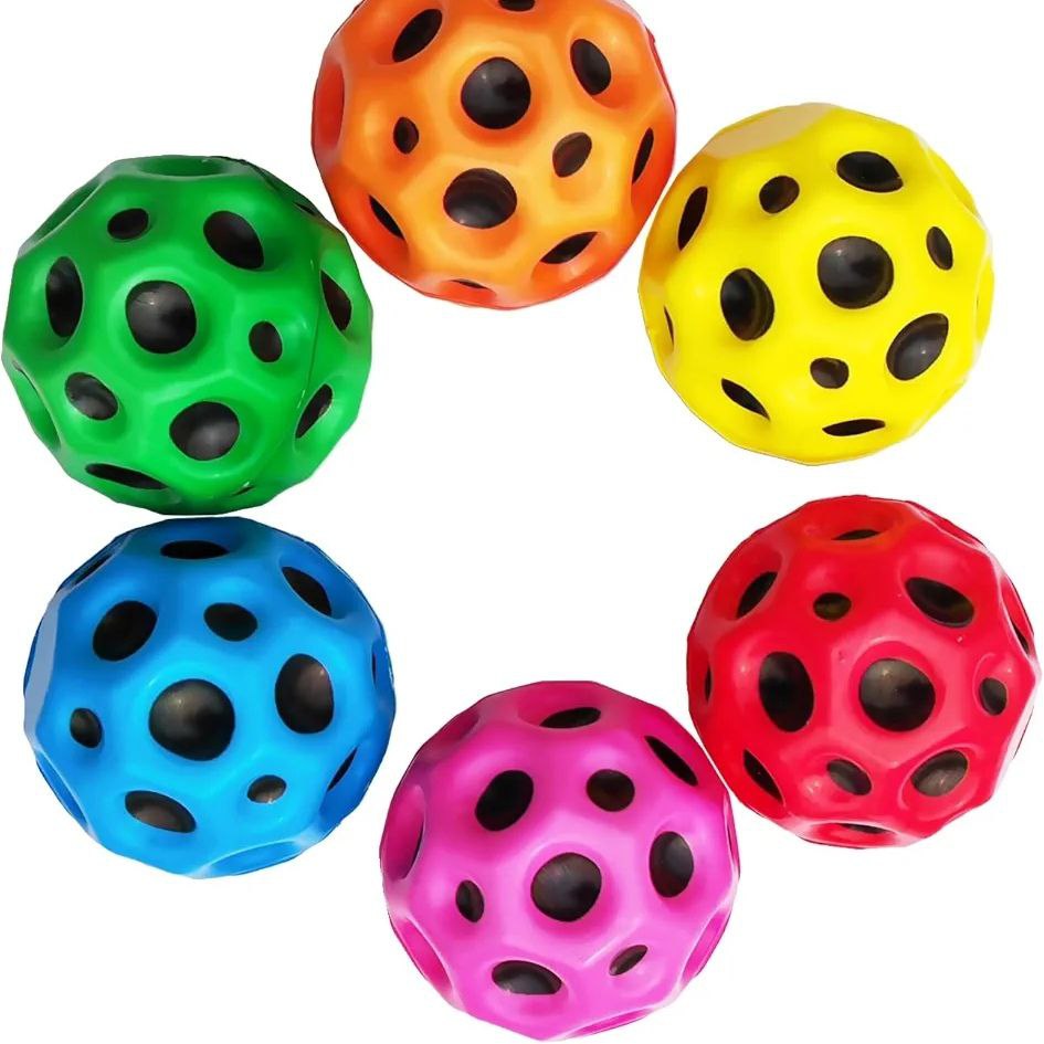 توپ فضایی مون بال