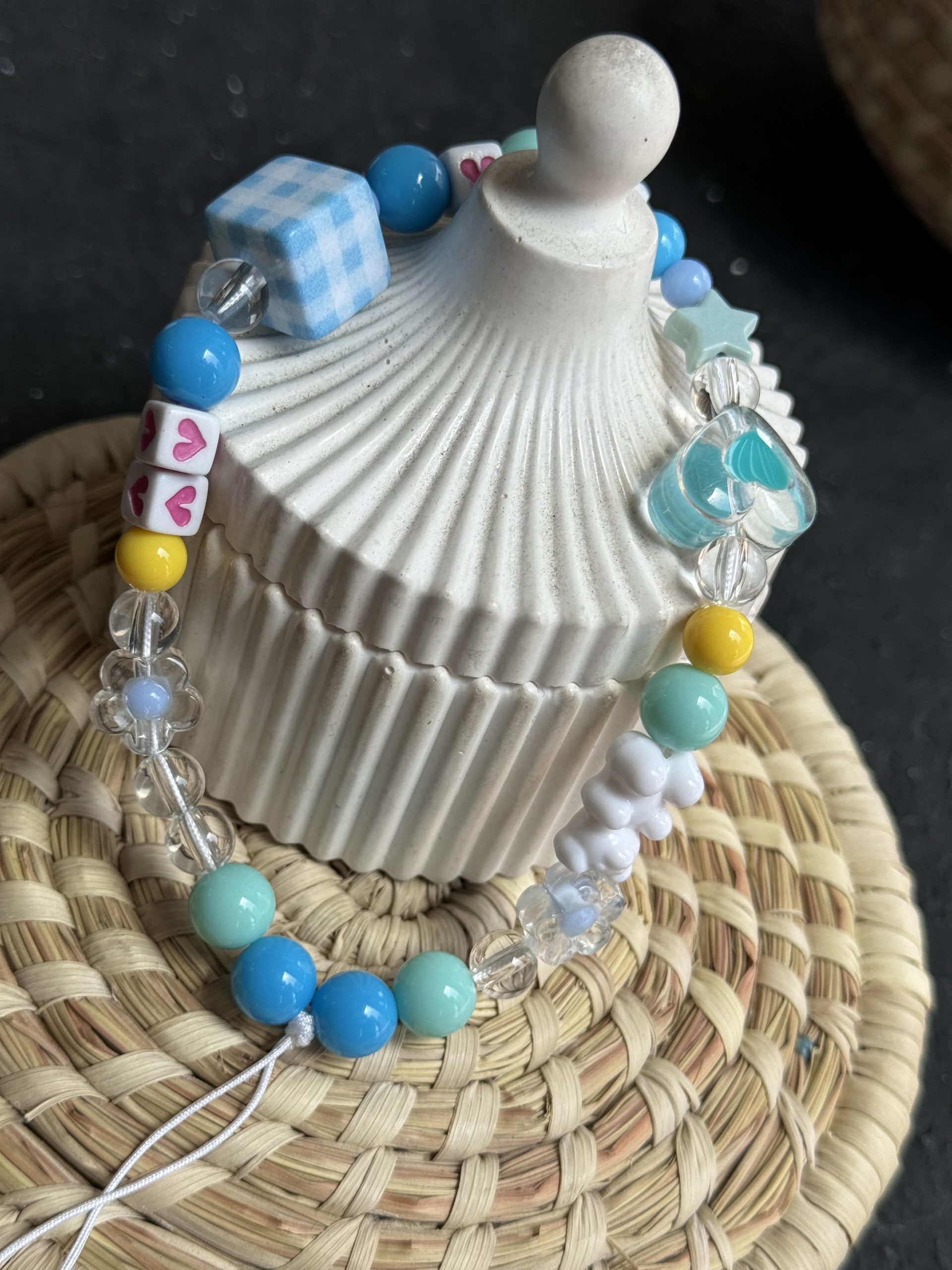 بند آویز تاس و مهره