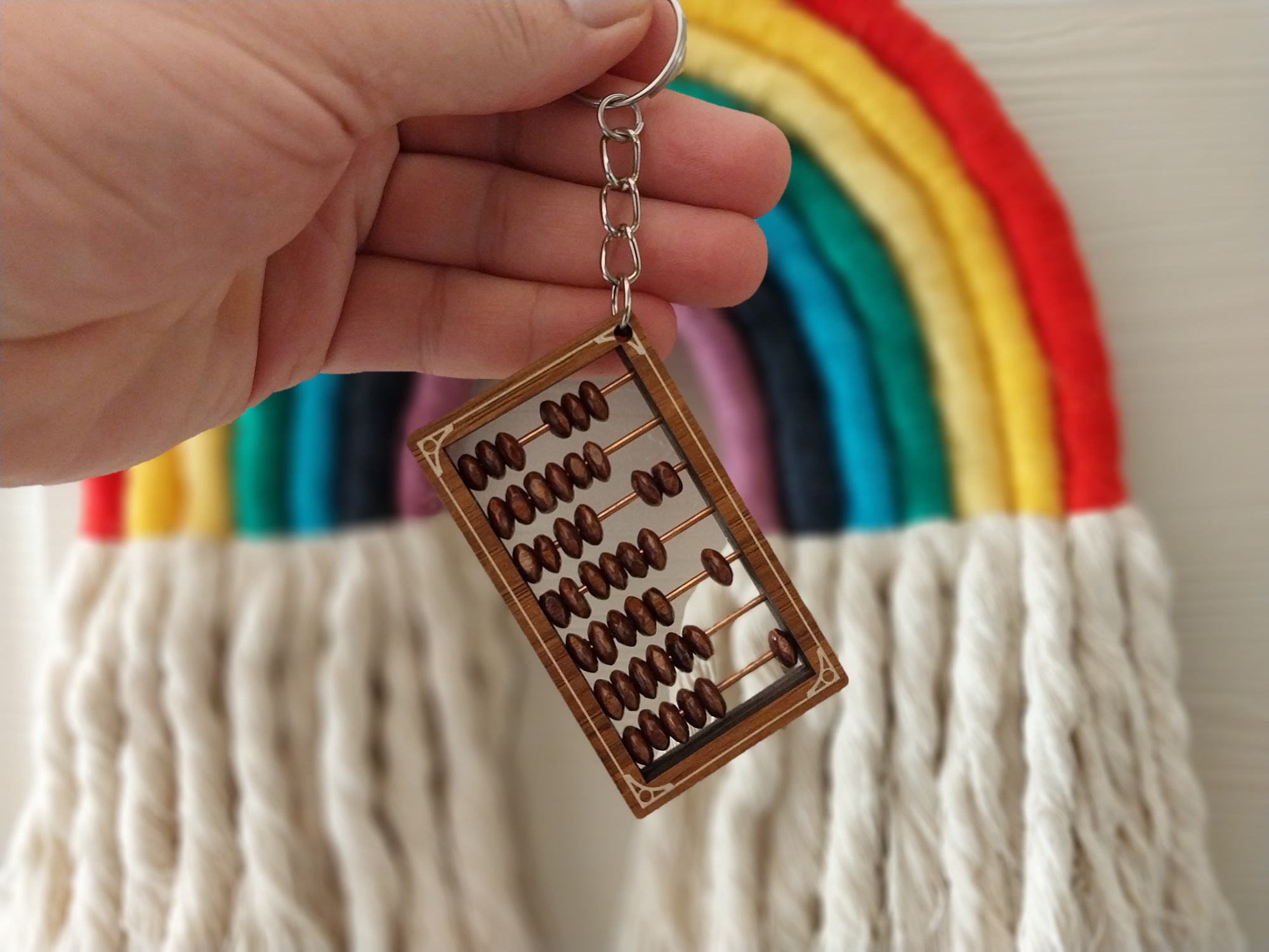 جا کلیدی و آویز و گردنبند طرح چرتکه