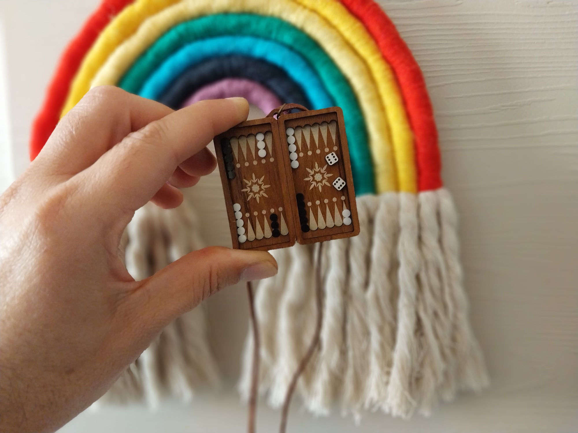 جا کلیدی و آویز و گردنبند طرح تخته نرد