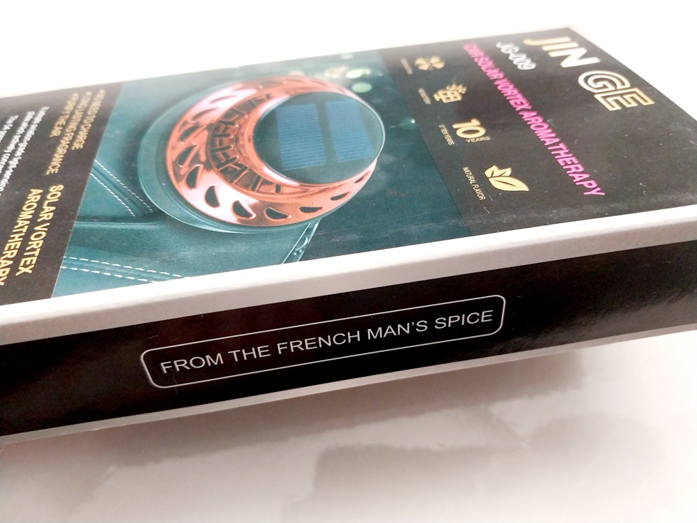 خوشبوکننده خورشیدی ماشین