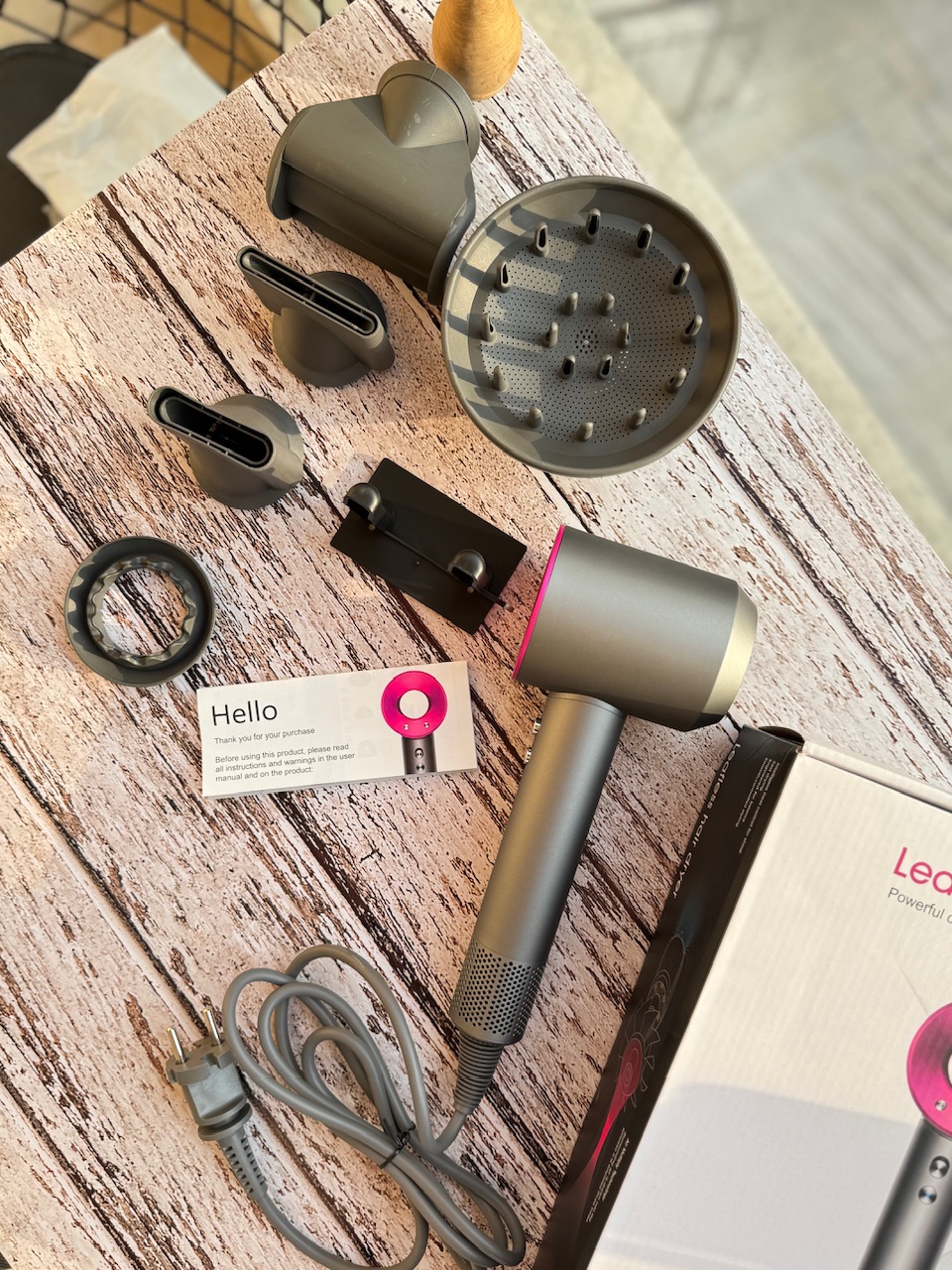 سشوار سوپرسونیک طرح دایسون با 5 سری مگنتی