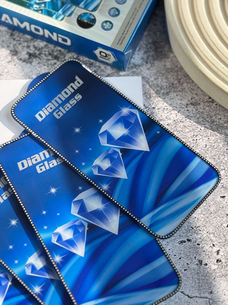 گلس نگین دار DIAMOND