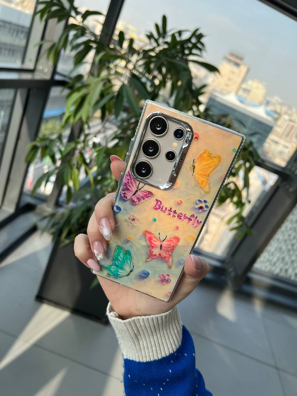 قاب پروانه رنگی رنگی