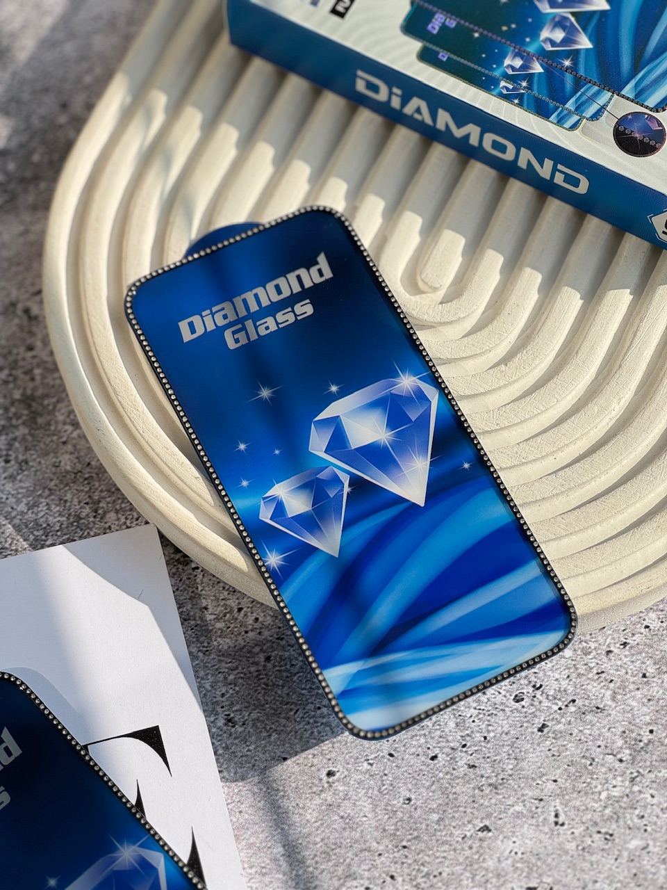 گلس نگین دار DIAMOND