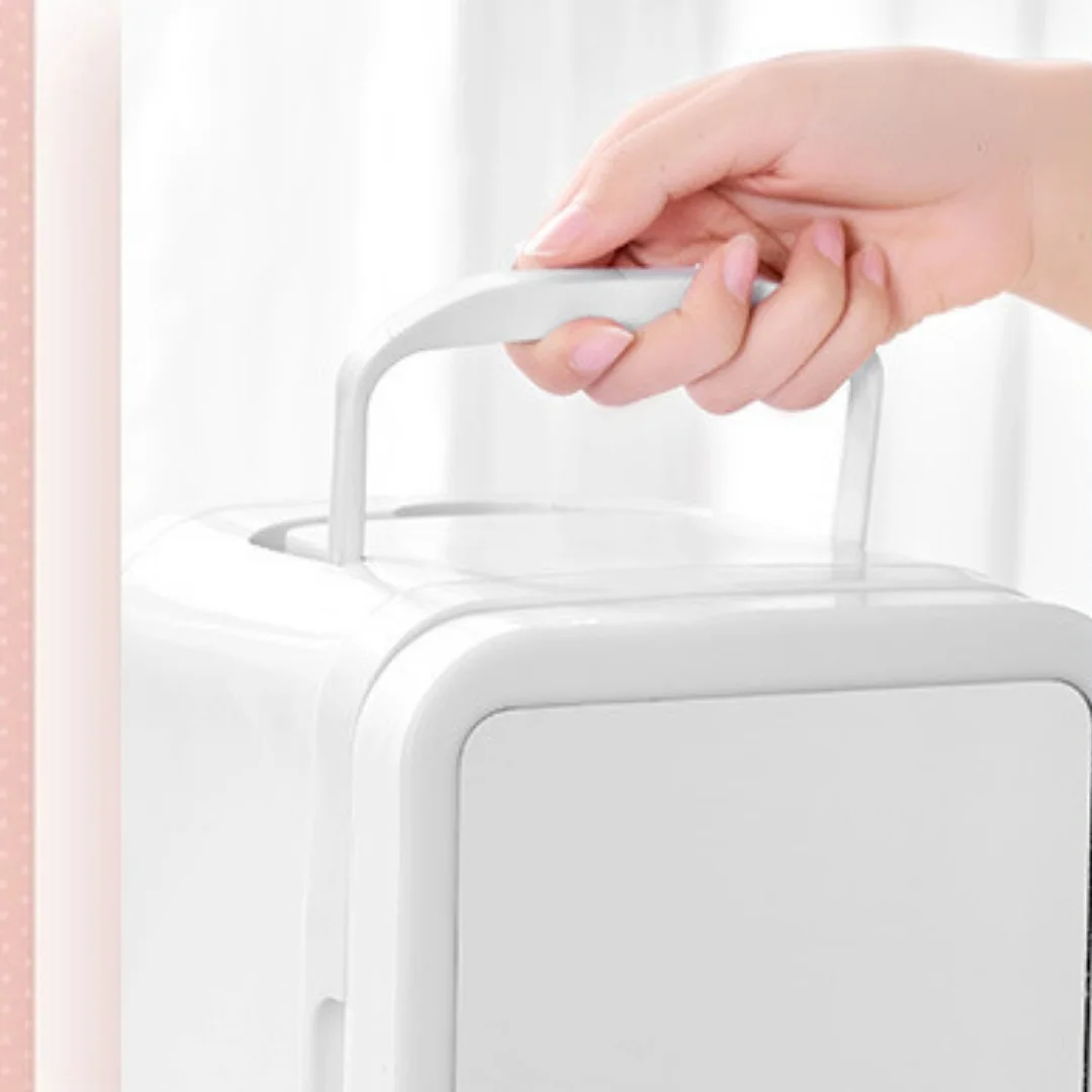 مینی یخچال لوازم آرایشی قابل حمل