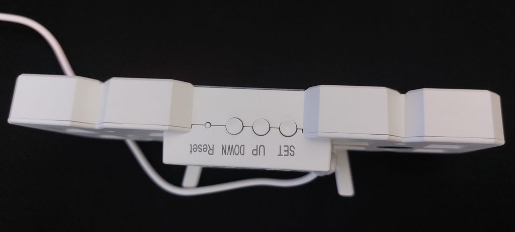 ساعت دیجیتال سه بعدی بدنه سفید